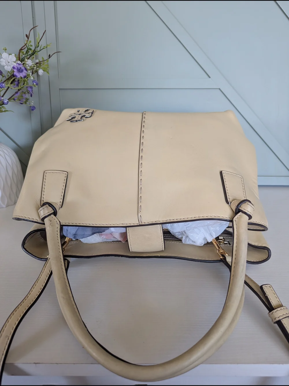 Tory Burch Cream Leather Shoulder Bag